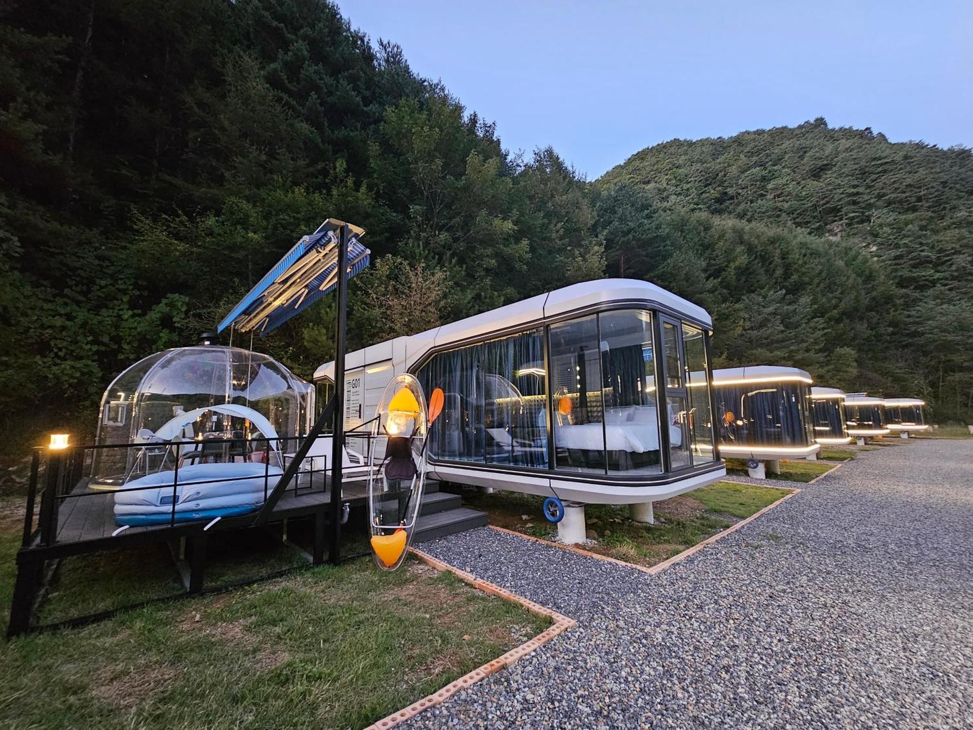 Galaxy X Hotel Type Caravan Glamping & Pension Pyeongchang Eksteriør billede