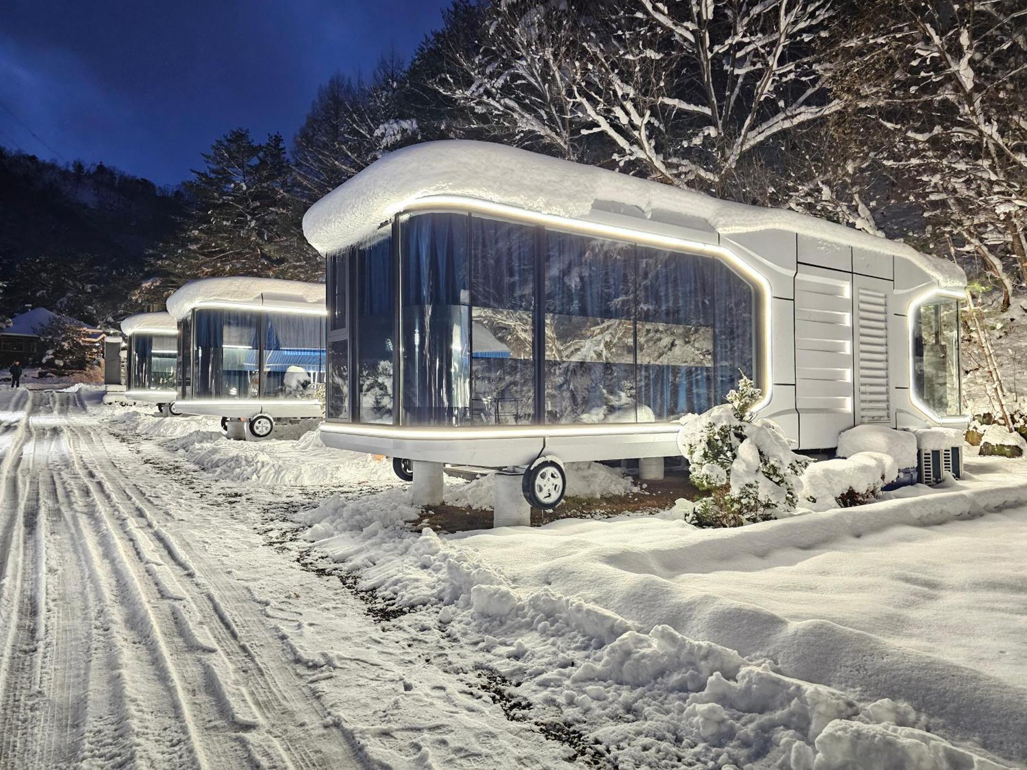 Galaxy X Hotel Type Caravan Glamping & Pension Pyeongchang Eksteriør billede